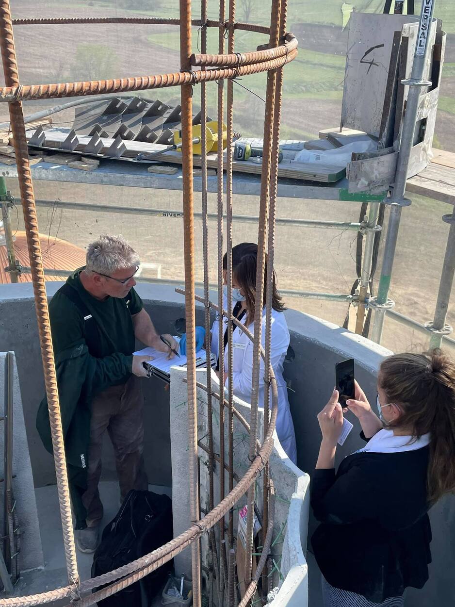 Neobično mjesto za vakcinaciju (Foto: Facebook)