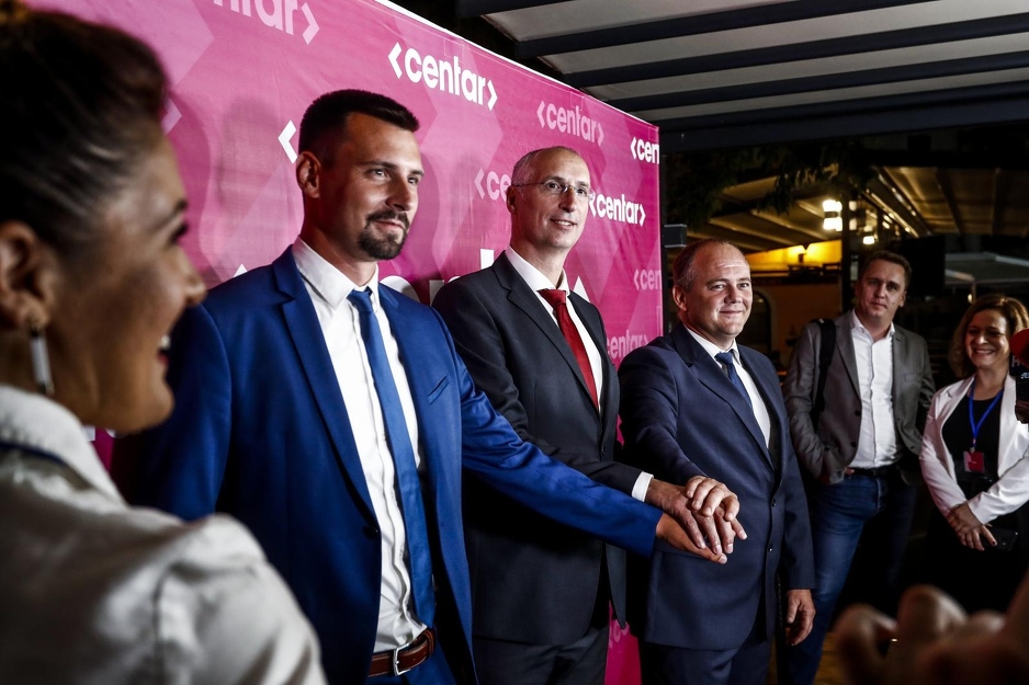 Ivica Puljak, vodeći kandidat u Splitu - u sredini (Foto: Milan Sabic/PIXSELL)