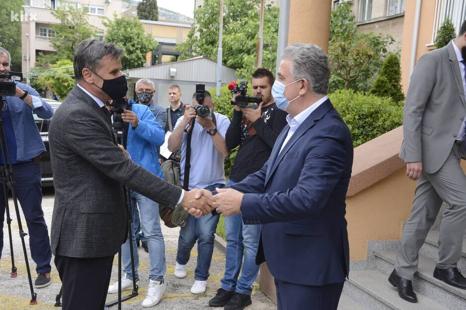 Susret dvojice premijera (Foto: G. Š./Klix.ba)