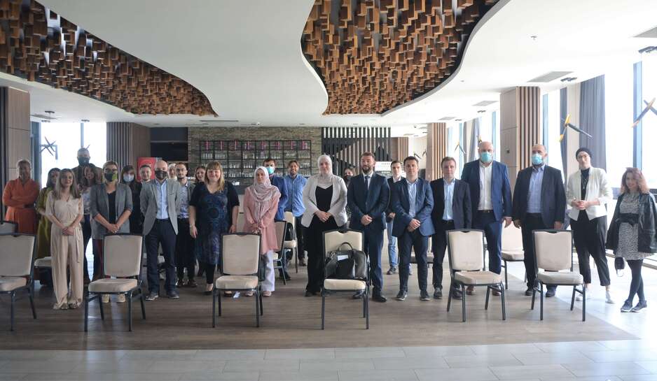 U Sarajevu panel diskusija o vršnjačkom nasilju (Foto: Fondacija Izvor nade)