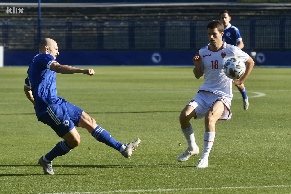 Udarac Todorovića otišao je visoko preko gola gostujućeg tima (Foto: D. S./Klix.ba)
