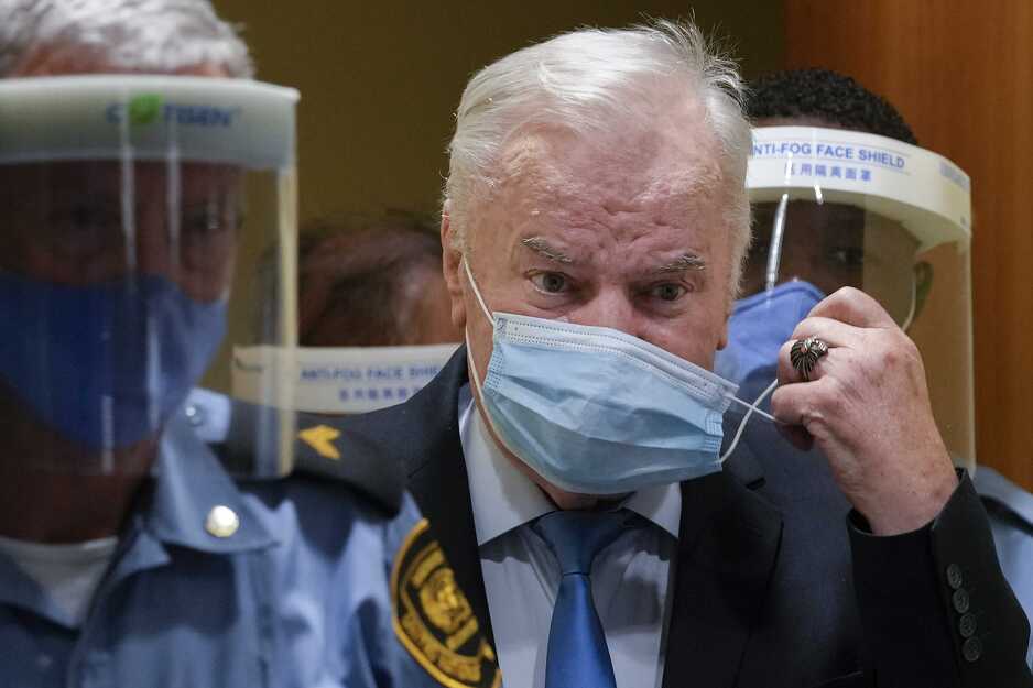 Mladić tokom suđenja nosio specifičan prsten (Foto: EPA-EFE)