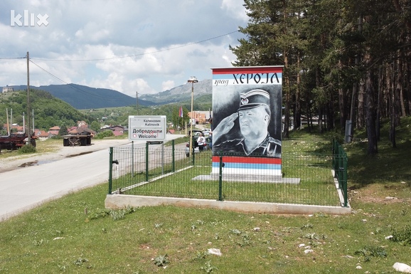 Plakat u Kalinoviku (Foto: D. S./Klix.ba)