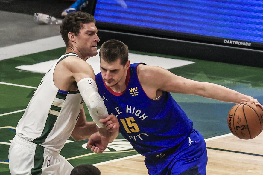 Iako ne djeluje tako, Jokić je jači od većine centara na svijetu (Foto: EPA-EFE)