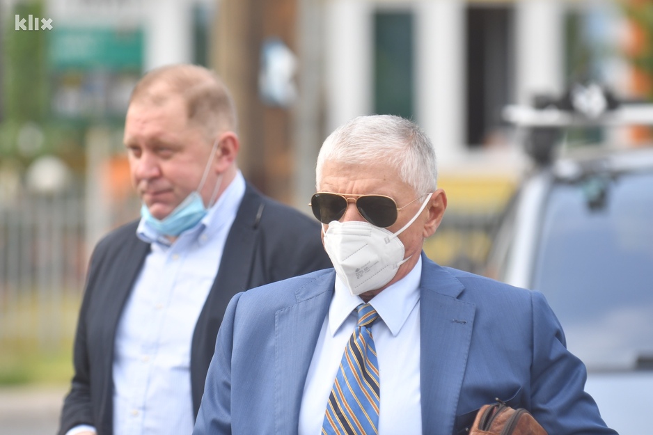 Dolazak Vikića na današnje ročište pred Sudom BiH (Foto: T. S./Klix.ba)