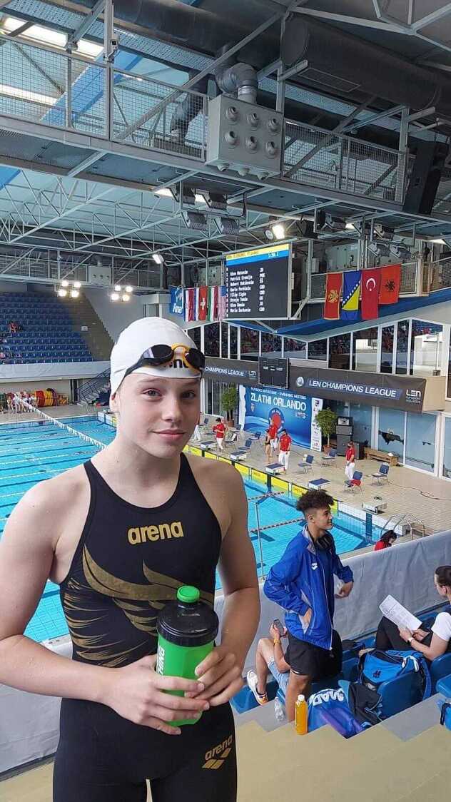 Iman Avdić postavila je nove državne rekorde u kadetskom, juniorskom i seniorskom uzrastu u disciplini 400 metara