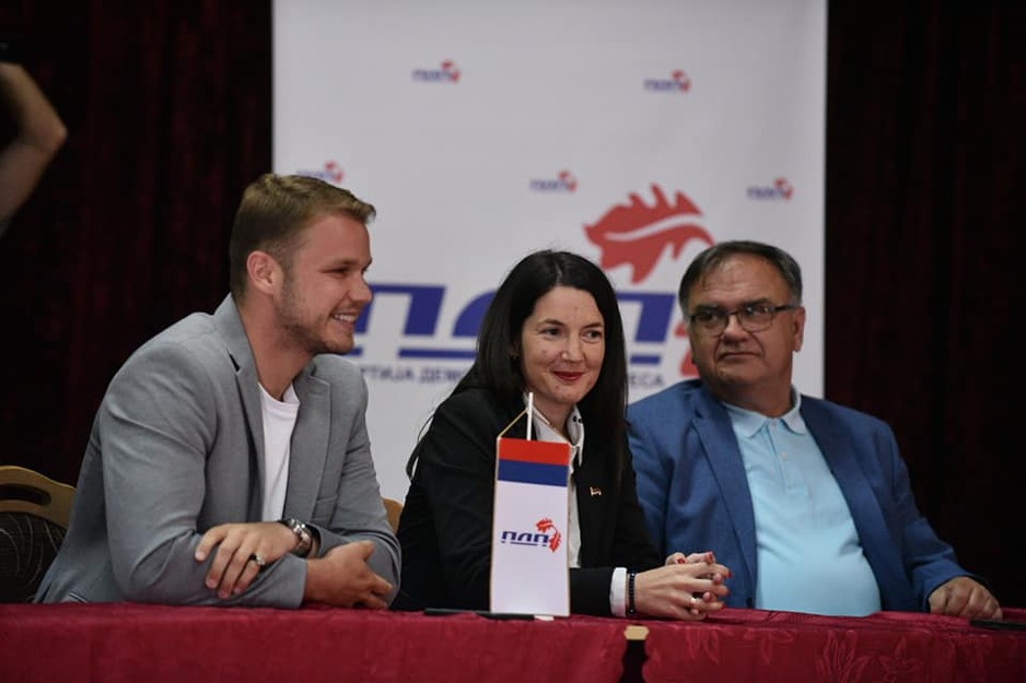 Ima podršku visokih funkcionera PDP-a