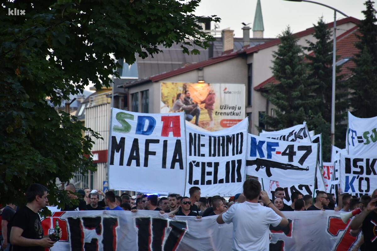 Prosvjedi protiv SDA mafije u Zenici 210619088.5_xxl