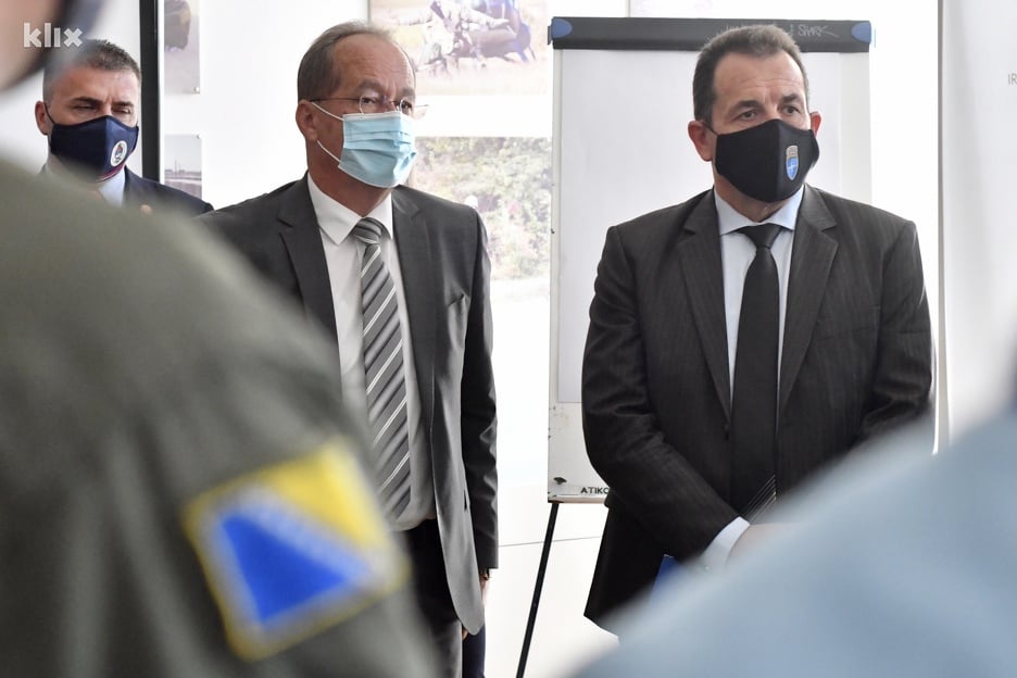 Ministri Sifet Podžić i Selmo Cikotić (Foto: T. S./Klix.ba)