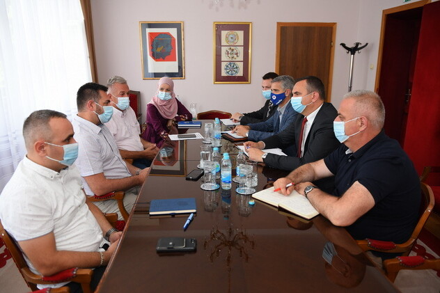 Susret ministra Ramića i načelnika Pavlovića (Foto: Ministarstvo raseljenih osoba i izbjeglica FBiH)