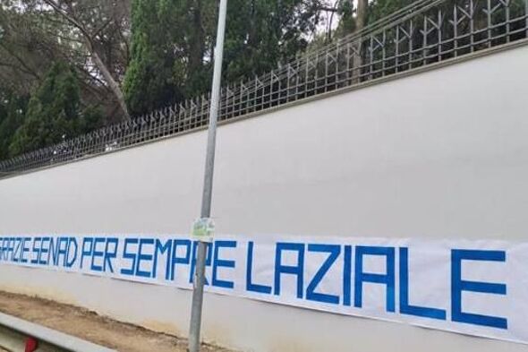 Parola navijača Lazija posvećena Luliću (Foto: Gazzetta dello Sport)