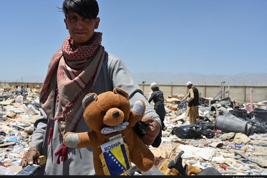 Zanimljiv detalj u bazi Bagram (Foto: Novinska agencija FARS)