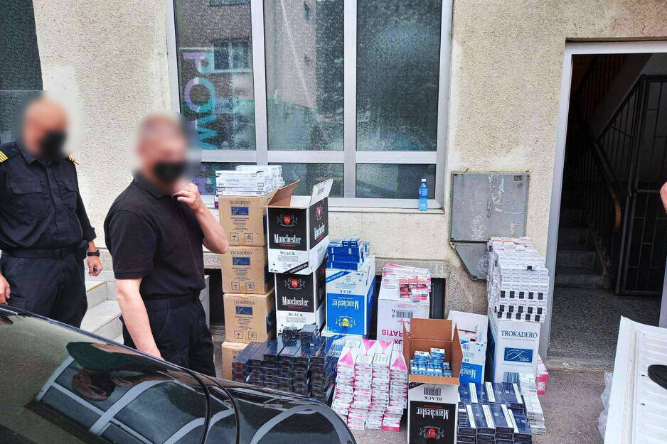 Oduzeti duhanski proizvodi u Foči (Foto: UIO BiH)