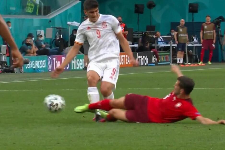 Prekršaj zbog kojeg je Freuler dobio crveni karton