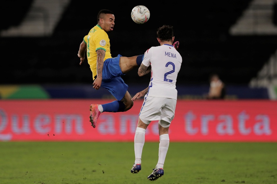 Prekršaj zbog kojeg je Gabriel Jesus dobio direktan crveni karton (Foto: EPA-EFE)