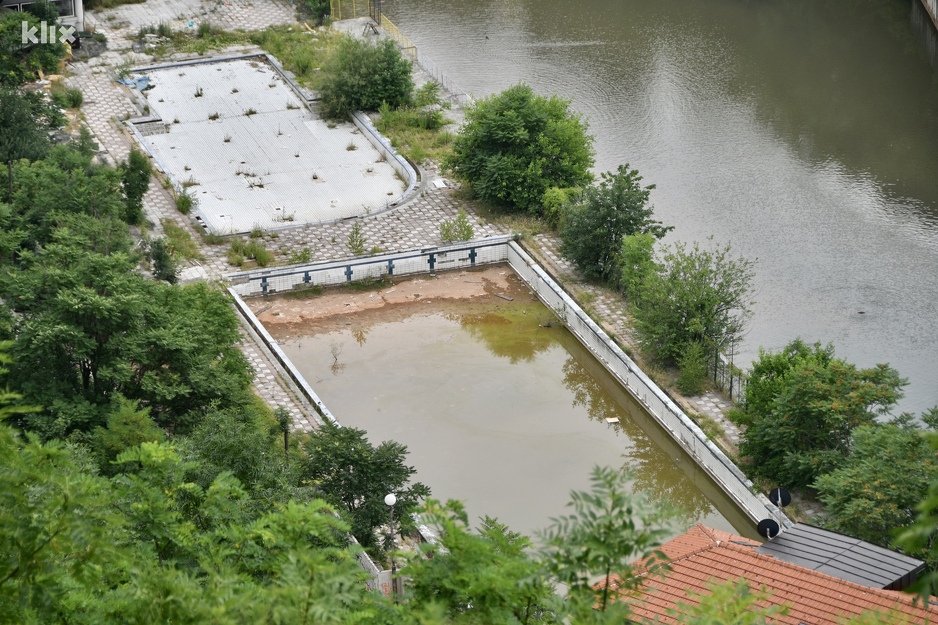 Trenutno stanje u kojem se nalazi bazen Bentbaša (Foto: I. Š./Klix.ba)
