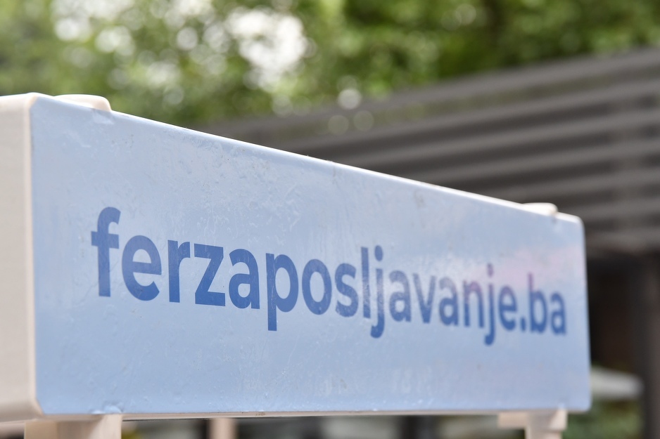 Ulična akcija u organizaciji Centara civilnih inicijativa (CCI) (Foto: T. S./Klix.ba)