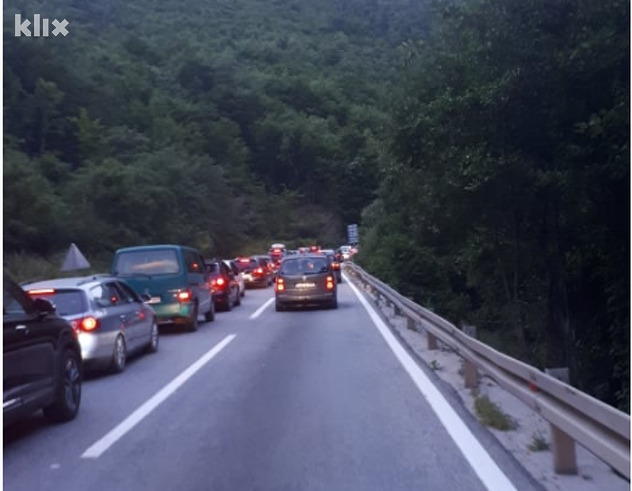 Za sada nije poznato kada će biti okončan uviđaj (Foto: Čitatelj)