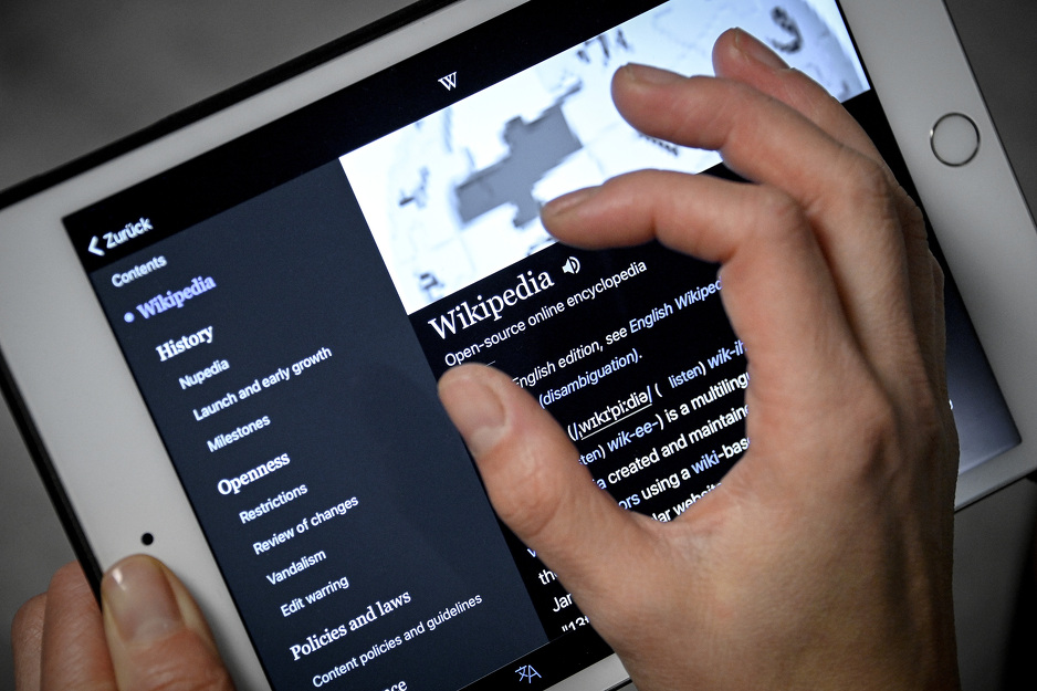 Wikipedia - izvor znanja ili izvor propagande? (Foto: EPA-EFE)
