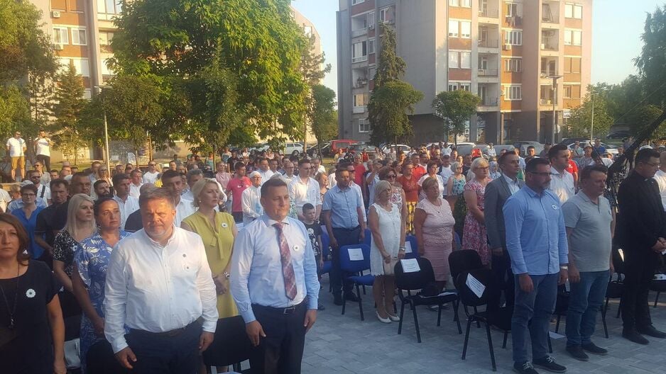 Brojni građani, dužnosnici i političari prisustvovali otvaranju (Foto: FENA)