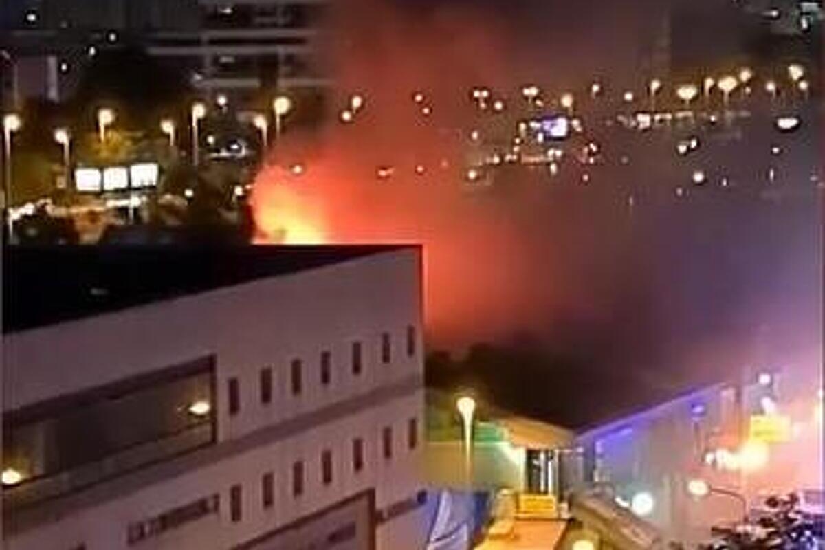 Nad Novim Beogradom nadvio se veliki dim, gori kineski tržni centar