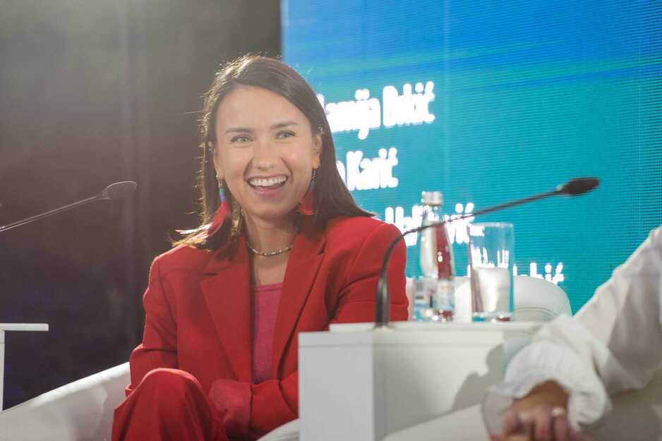 Tia Karić na biznis konferenciji