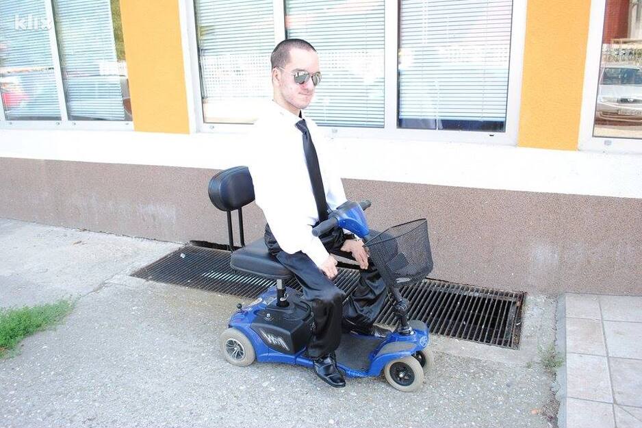 Ogorčen odnosom vlasti (Foto: Klix.ba)