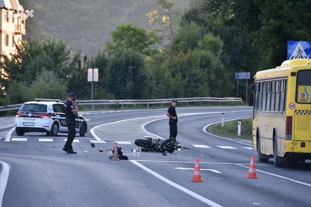 Nesreća na ulazu u Hadžiće (Foto: I. Š./Klix.ba)