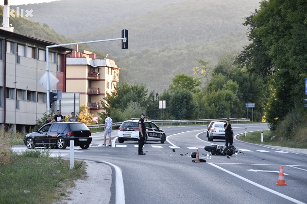 Nesreća na ulazu u Hadžiće (Foto: I. Š./Klix.ba)