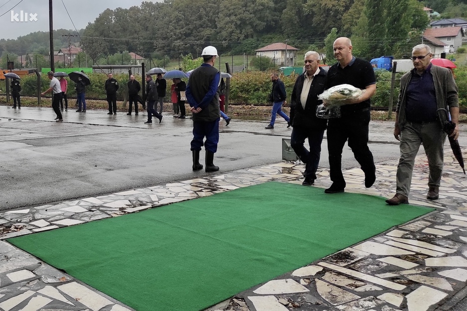 Na obilježavanju nije bilo članova uprave rudnika i EPBiH (Foto: A. K./Klix.ba)