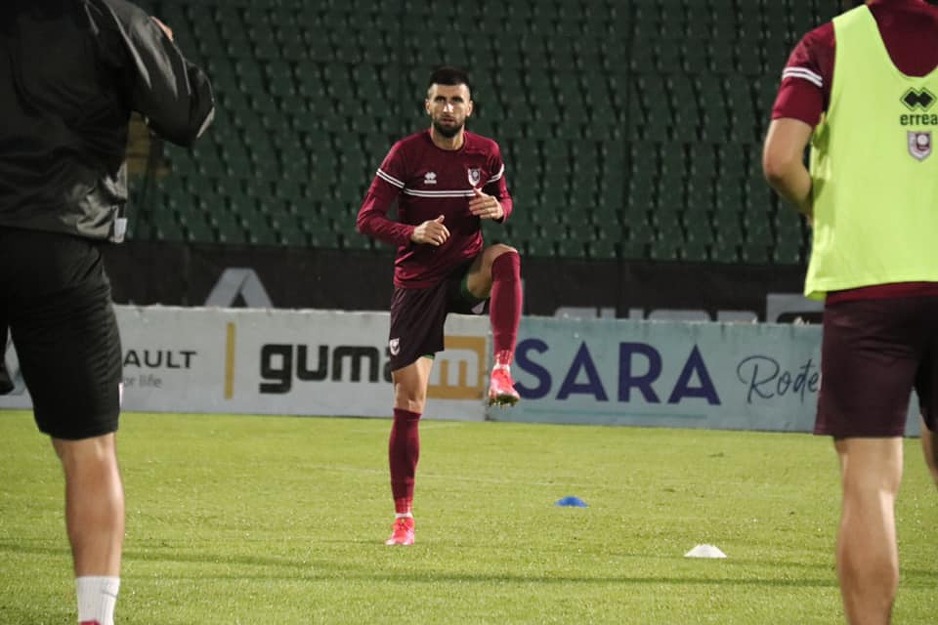 Igrači na zagrijavanju (Foto: FK Sarajevo)