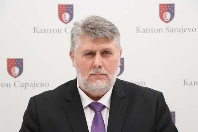 Enver Hadžiahmetović