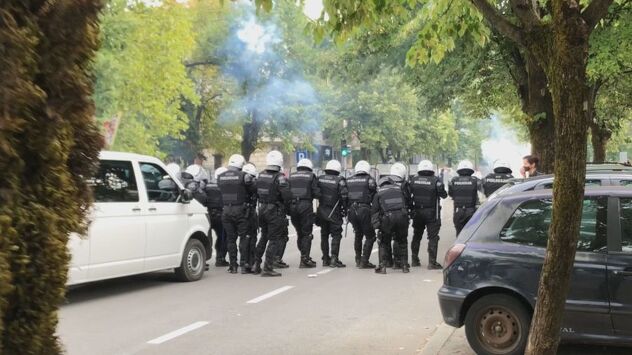 Policija kontrolira situaciju na trgu (Foto: RTCG)