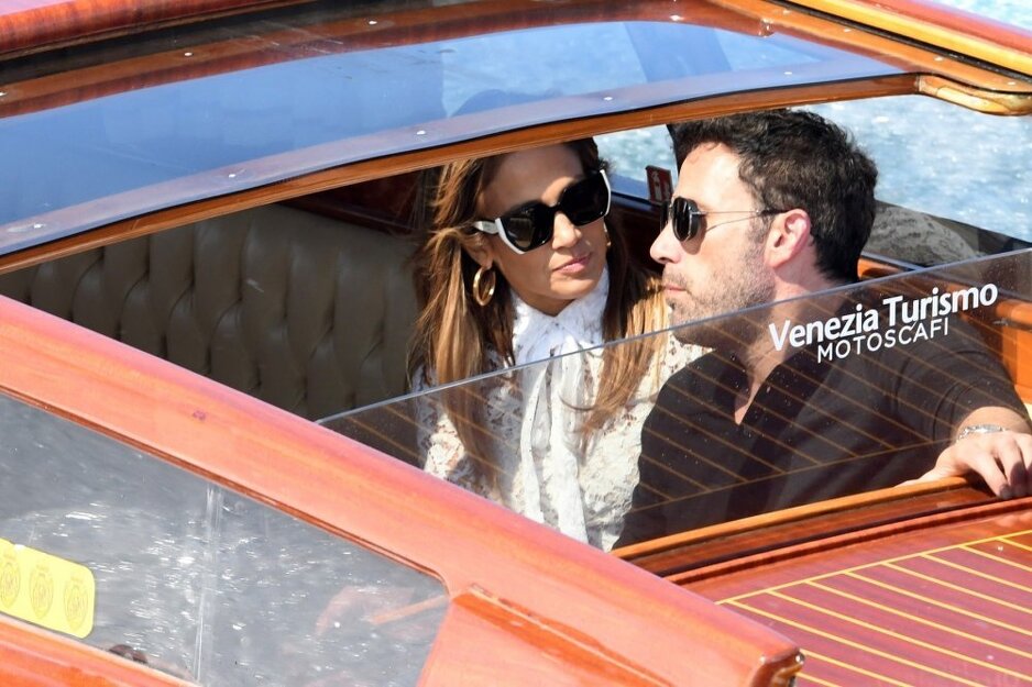 Lopez i Affleck fotografisani u vodenom taksiju