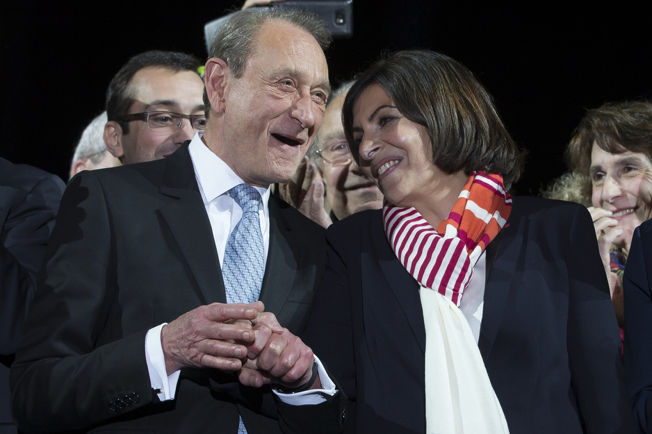 Bertrand Delanoe i Anne Hidalgo (Foto: EPA-EFE)
