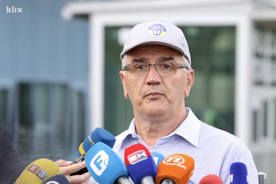 Predsjednik sindikata Salih Karčić (Foto: T. S./Klix.ba)