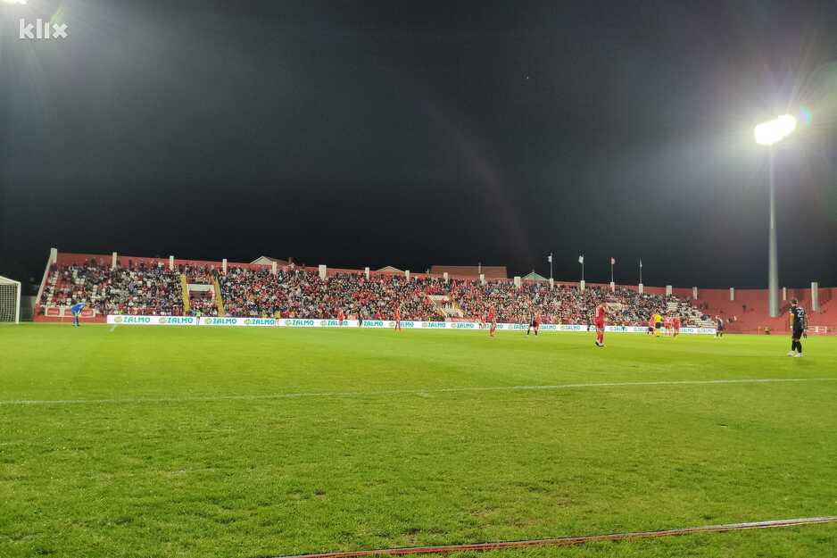 Tribina na stadionu Rođeni tokom meča protiv Borca