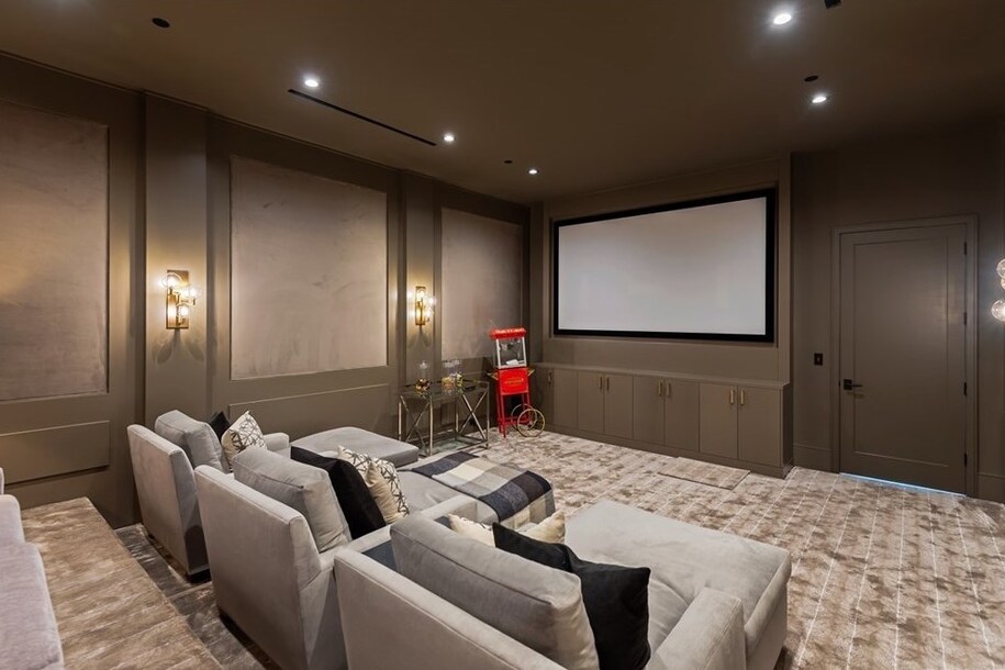 Kino u novoj vili Smitha (Foto: Realtor)