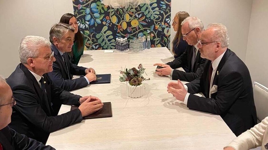 Komšić i Džaferović na sastanku s Levitsom