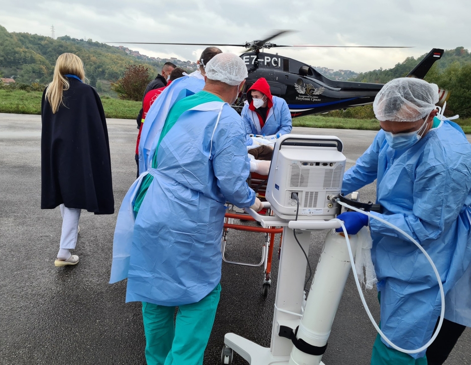 Trudnica iz Opće bolnice u Sarajevu ruskim helikopterom hitno prebačena u Zagreb 211016024.2_xl