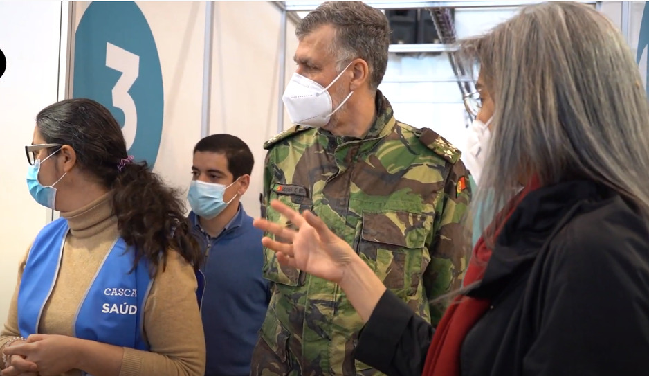 Viceadmiral je često obilazio vakcinacijske punktove (Foto:Screenshot)