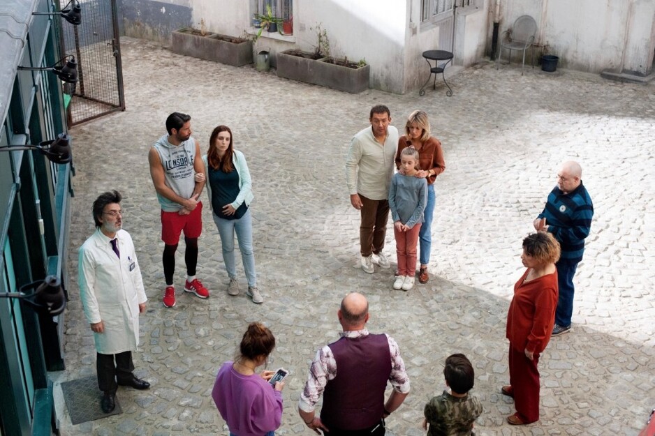 Insert iz filma “Stuck Together”