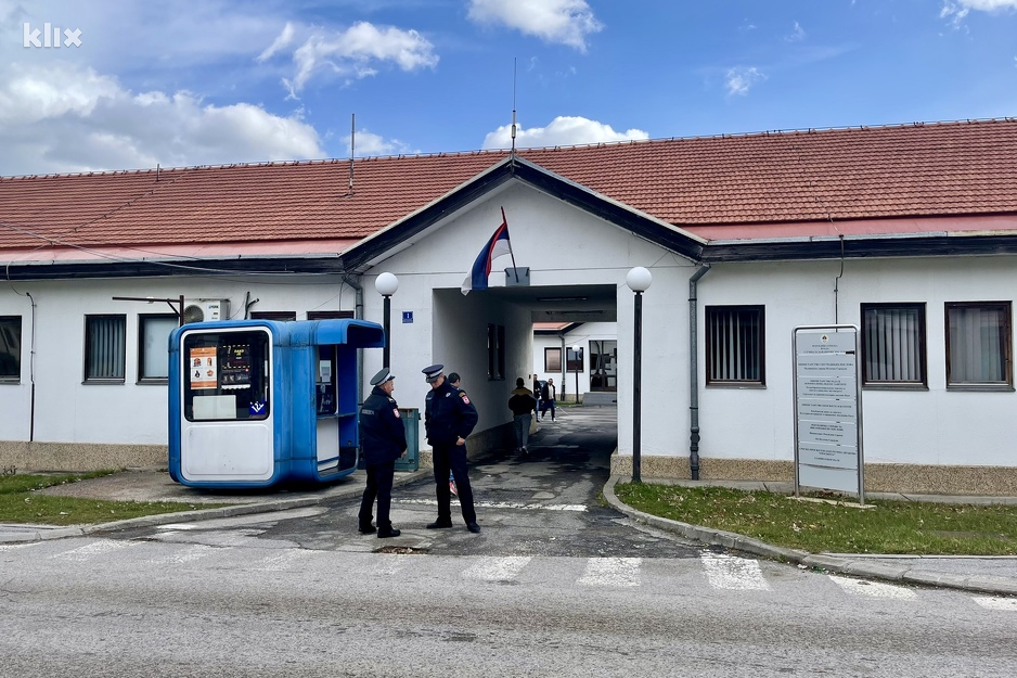Pretres prostorija policijske stanice na Palama (Foto: D. S./Klix.ba)