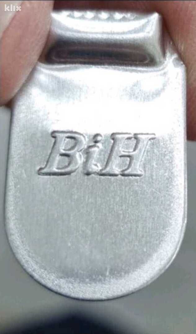 Carinska plomba koja se koristi (Foto: Čitatelj)