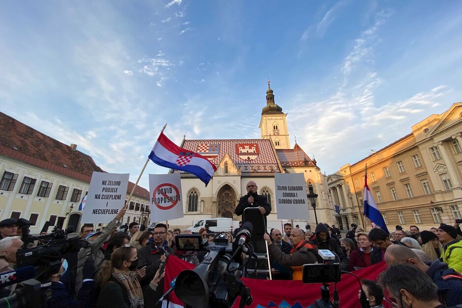 Obraćanje građana na protestima (Foto: Index.hr)