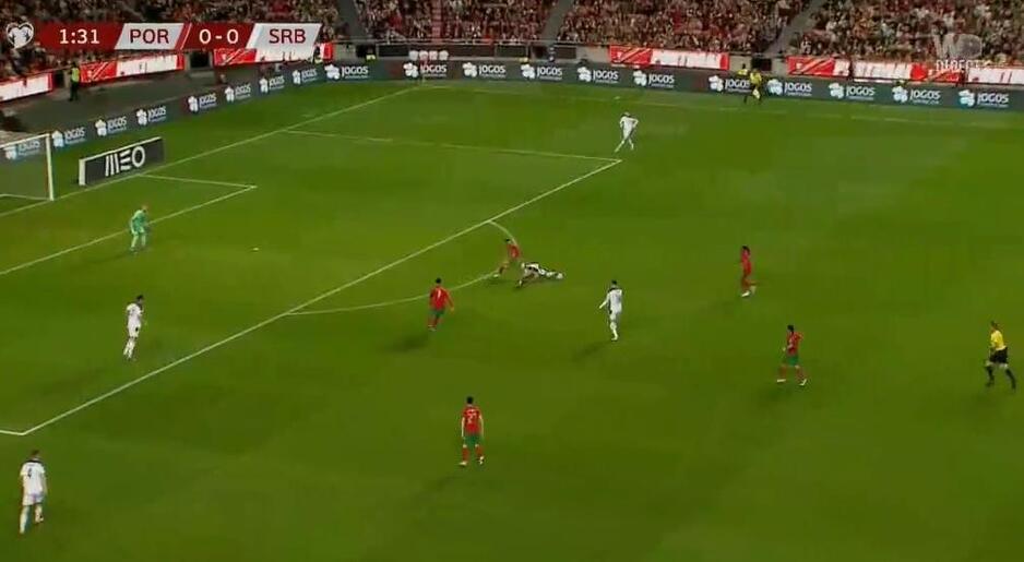 Trenutak kada je Silva oduzeo loptu Gudelju