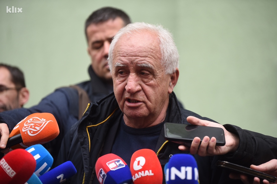 Predsjednik Strateškog odbora Koalicije Pod lupom Vehid Šehić (Foto: T. S./Klix.ba)