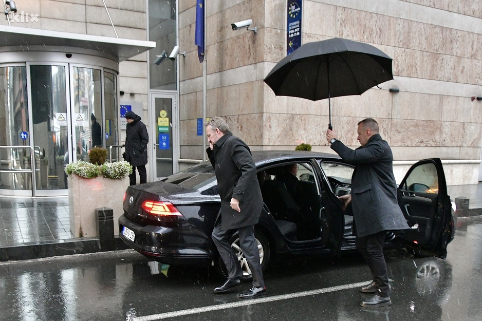 Bakir Izetbegović stigao u poslijepodnevnim satima (Foto: I. Š./Klix.ba)