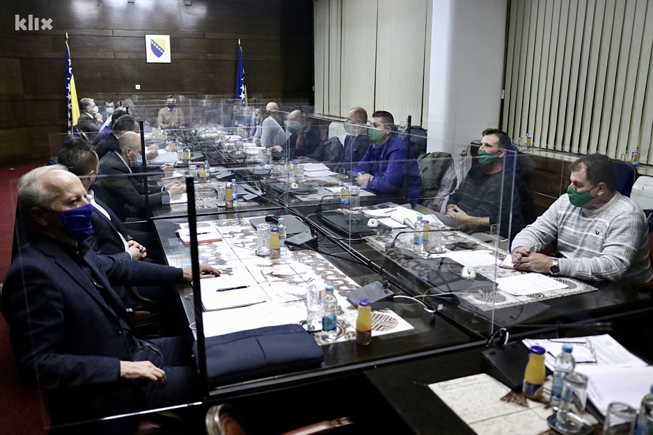 Sastanak u zgradi Vlade FBiH (Foto: T. S./Klix.ba)