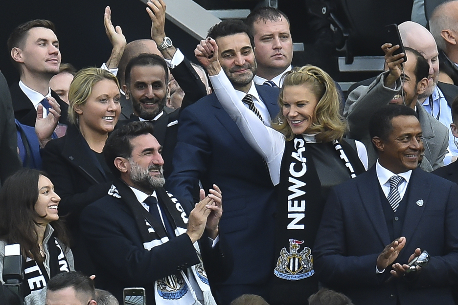 DiBello je pomogla direktorici Newcastlea Amandi Staveley (desno) (Foto: EPA-EFE)